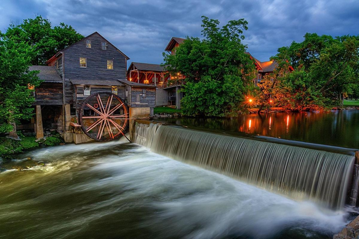 The Tiny Barn, 1089 Free Tickets Each Paid Day, Dollywood And More Sevierville Esterno foto