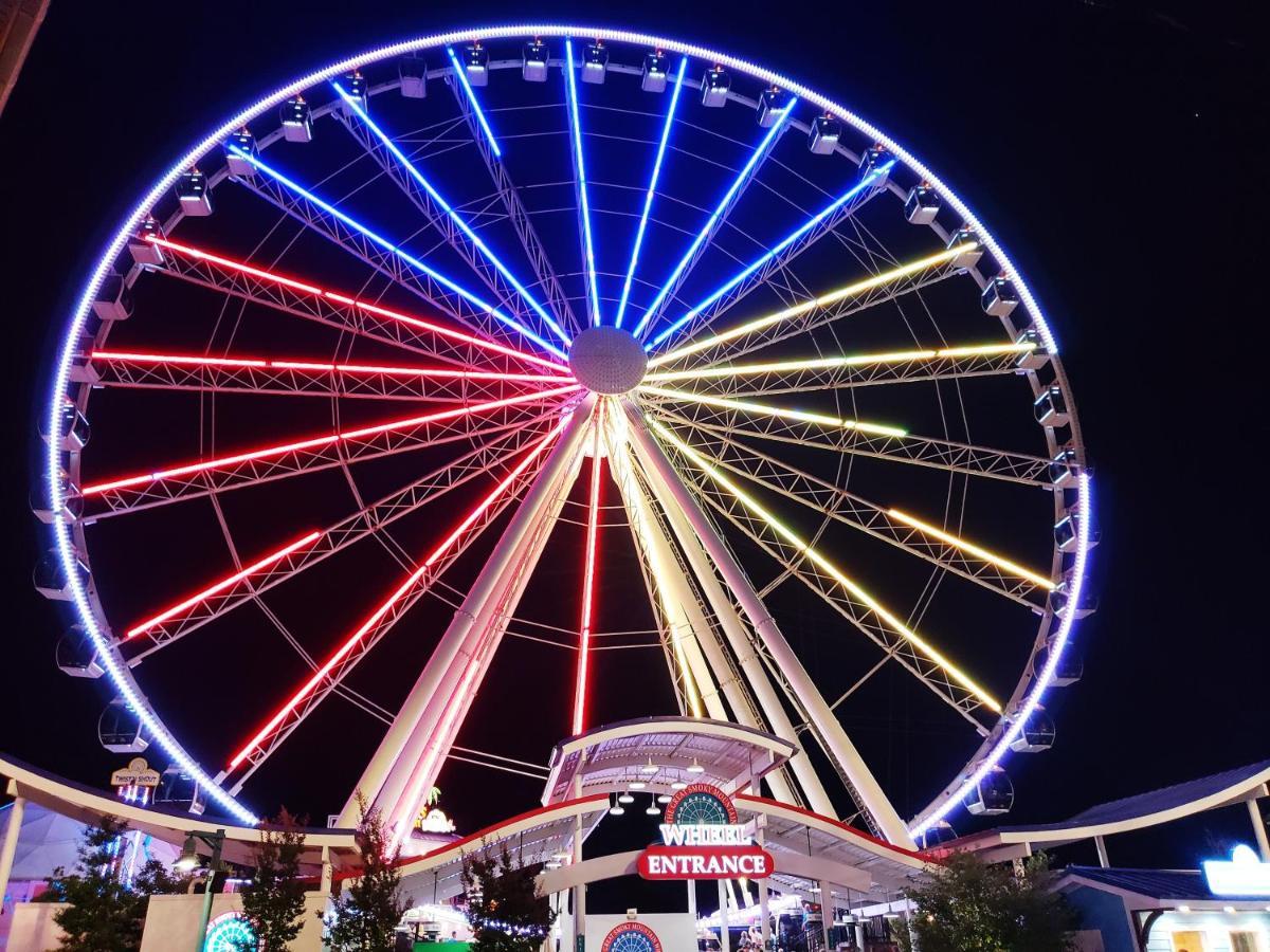 The Tiny Barn, 1089 Free Tickets Each Paid Day, Dollywood And More Sevierville Esterno foto